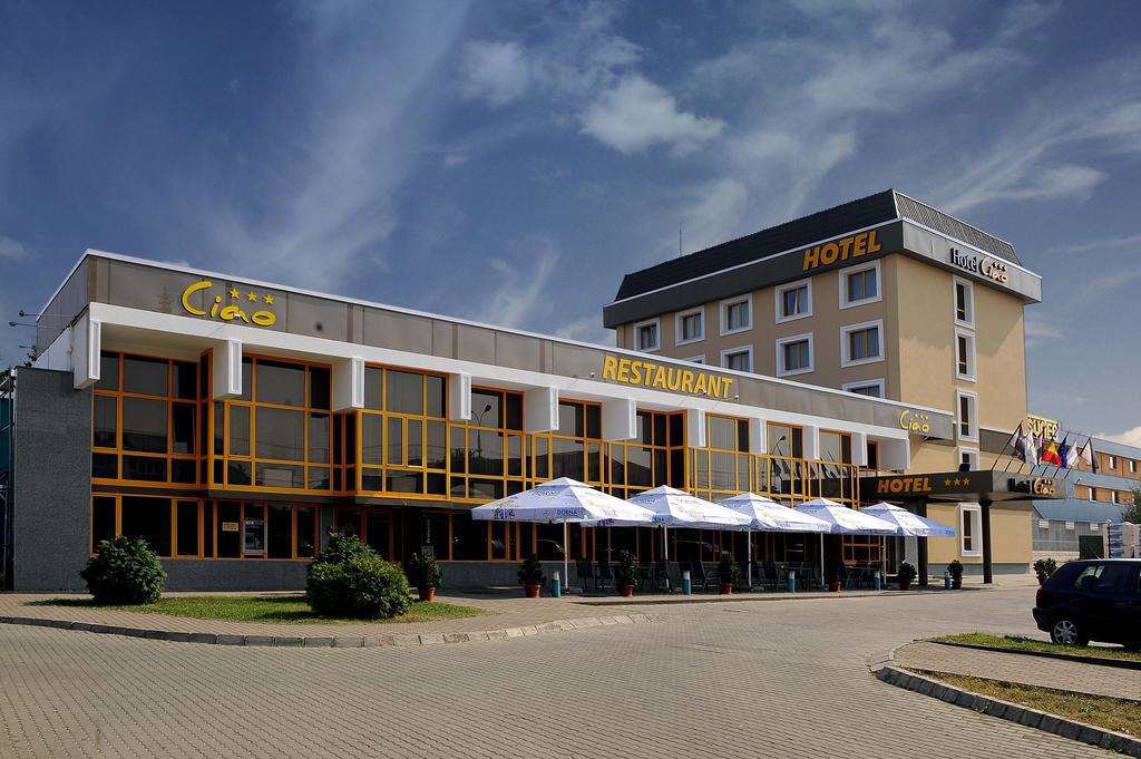Hotel Ciao Târgu-Mureş Exterior foto