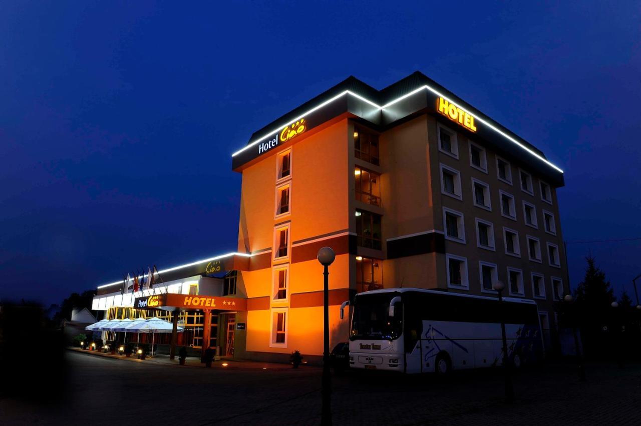 Hotel Ciao Târgu-Mureş Exterior foto